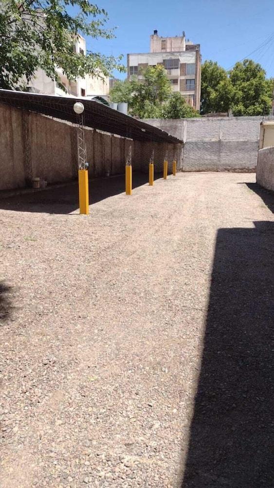 فندق أريوستو ميندوزا المظهر الخارجي الصورة